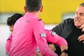 Halil Umut Meler, arbitrul turc, lovit de un oficial al Ankaragucu, la meciul cu Rizespor 3 jpg