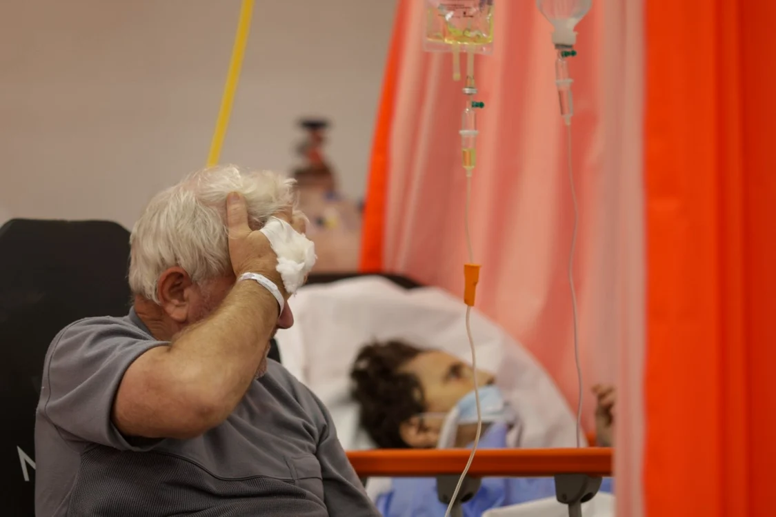 În secţiile de ATI COVID-19 nu mai există niciun loc liber. FOTO Inquam Photos / Octav Ganea