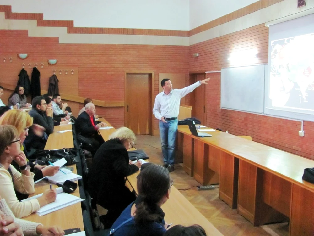 Civilizaţia turco-tătară din Dobrogea - curs la Universitatea Ovidius din Constanţa Foto Sînziana Ionescu