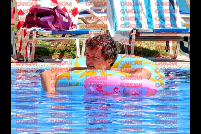 Nicușor Dan, în colac FOTO: cancan
