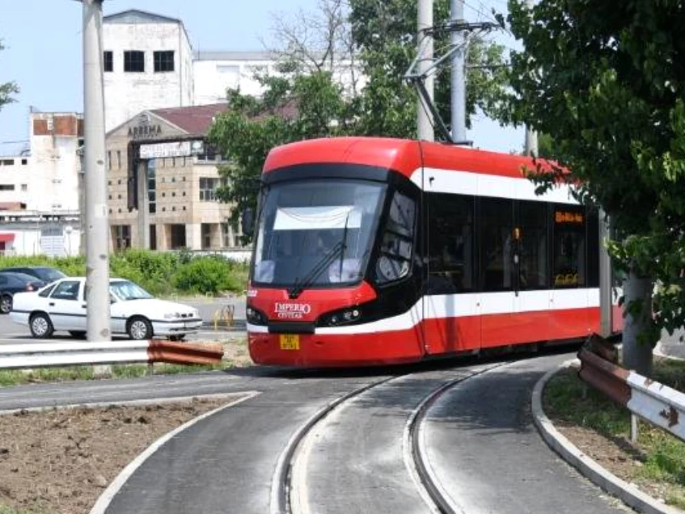 În jur de 80.000 de călători plătitori sunt înregistraţi săptămânal/FOTO: Primăria Municipiului Arad