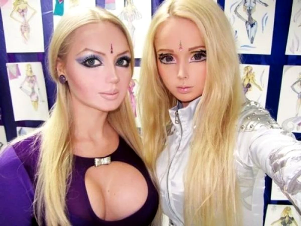 Olga Oleynik si Valeria Lukyonova s-au cunoscut pe internet