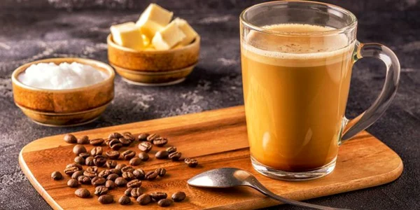 A adăugat acest ingredient în cafea şi a slăbit 6 kilograme. Experiment inedit!