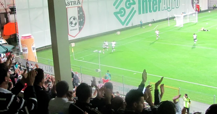 Arena "Marin Anastasovici" a fost plină de suporteri