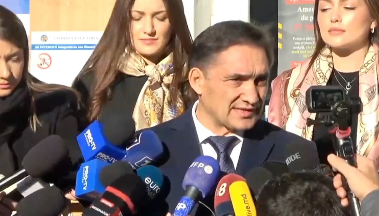 Alexandr Stoianoglo a votat alături de familie. FOTO: Screenshot