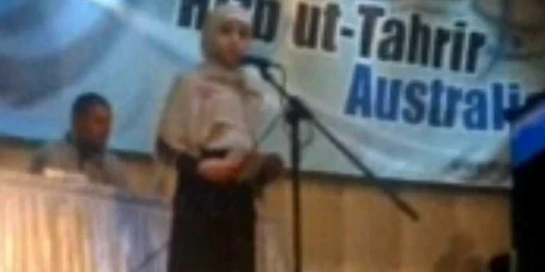 Fetita de opt ani vorbeste despre Jihad Daily Mail