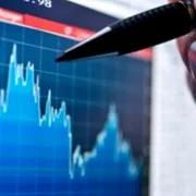 La începutul lunii august banca centrală a anunţat că menţine prognoza pentru inflaţia la final de an, de 3,2% în acest an şi 3% în 2013