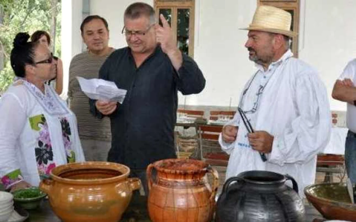 Mircea Groza alături de Mircea Dinescu