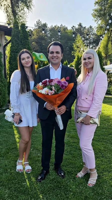 Andreea împreună cu părinții săi Foto: Igor Cuciuc