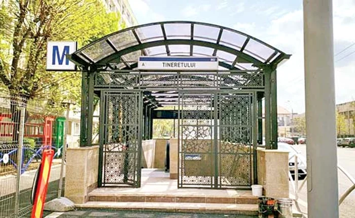 Noua gură de metrou iese la şaormeria Dristor Kebap