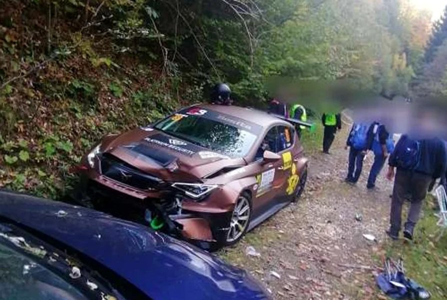 Cel puţin patru morţi şi mai mulţi răniţi la un raliu în Ungaria după ce un vehicul a ieşit de pe traseu