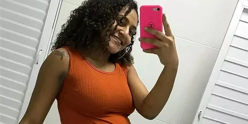 femeie insarcinata de 2 ori in acleasi timp instagram newsflash webp