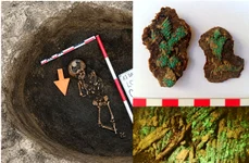 Mormântul unui copil, descoperit în județul Neamț (© Facebook / Vasile Diaconu – archaeologist)