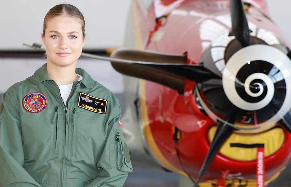 Prințesa Leonor, viitoarea regină a Spaniei, și-a început pregătirea la Academia Forțelor Aeriene