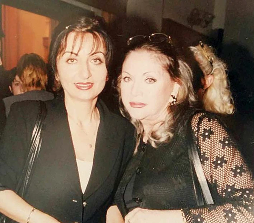 1999. Eli Lăsnean şi Zina Dumitrescu, pe vremea când nu ratau nici un eveniment de modă