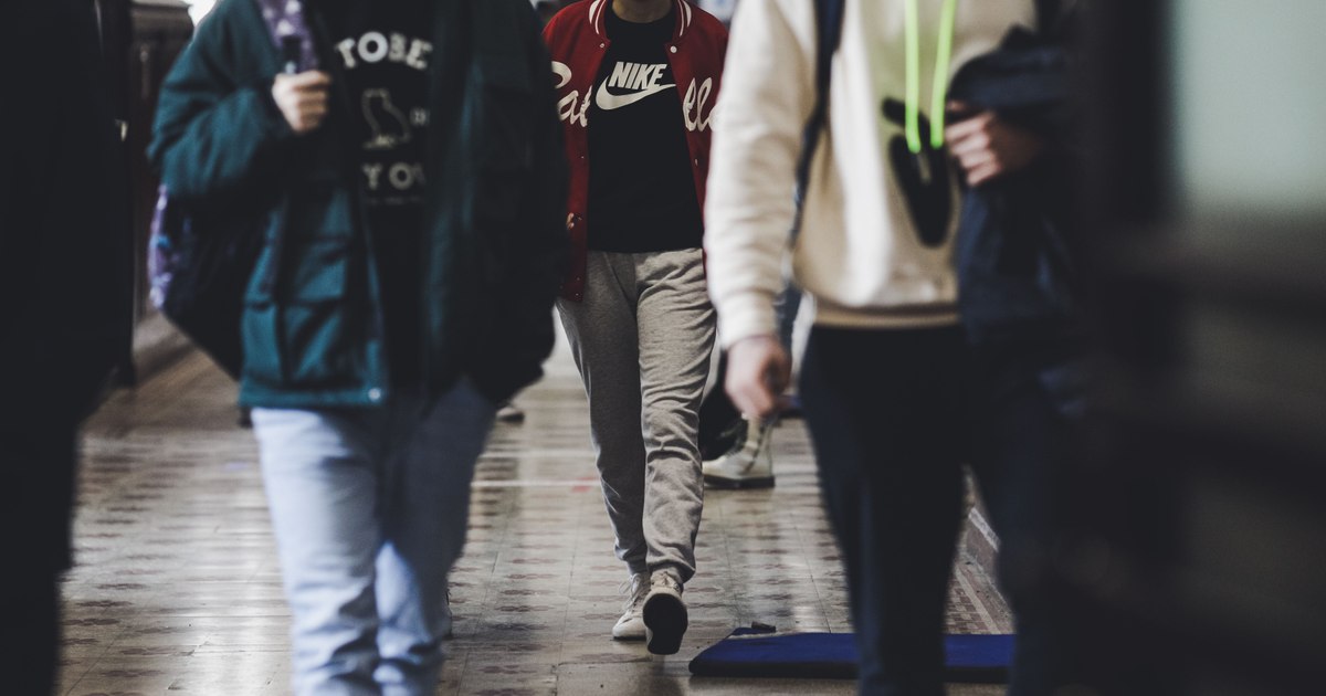 Premieră în Educație: două variante de orar pentru un învățământ mai liber / Analiza planurilor-cadru pentru liceu