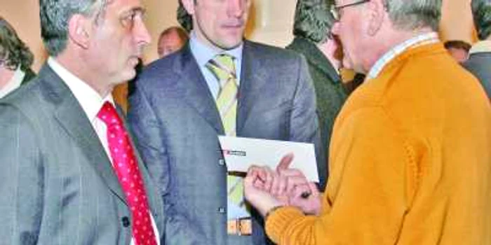 Gică Popescu (centru) va lucra alături de Mircea Sandu