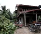 FOTO Profimedia - Casă din Thailanda lovită de un lansator de rachete BM-21