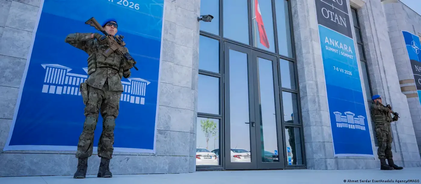 Soldați turci la Ankara, înaintea summitului NATO