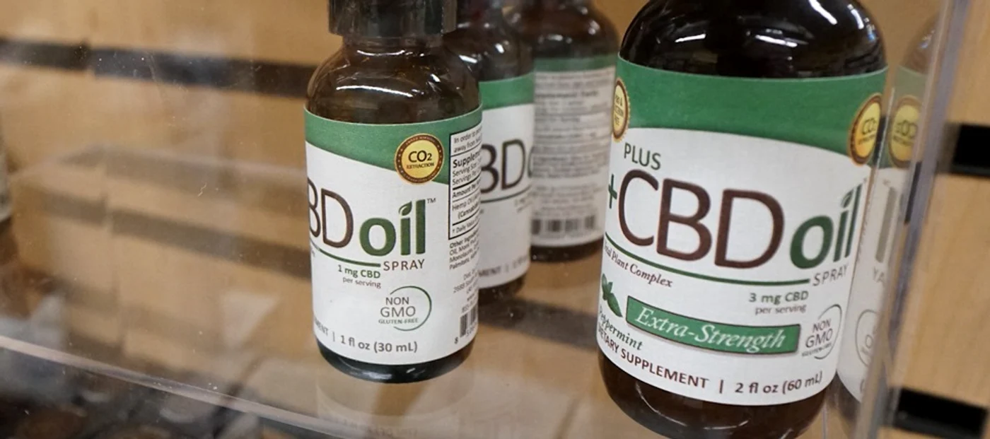 Cafea amestecată cu CBD – o combinație care te scapă de anxietate
