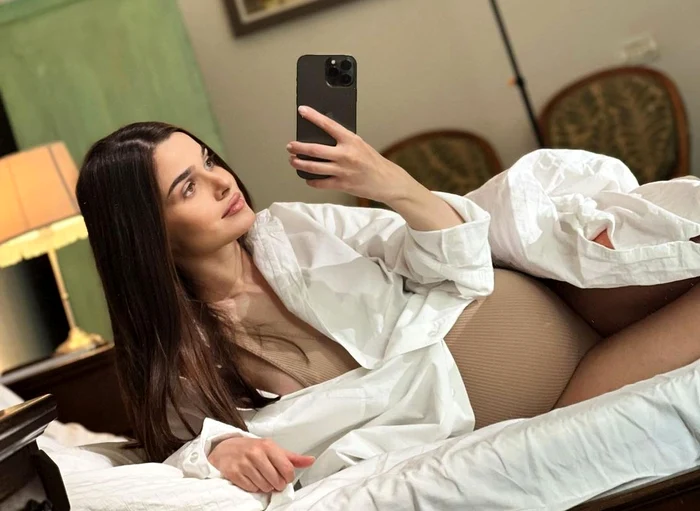 Theo Rose va deveni mămică în patru săptămâni