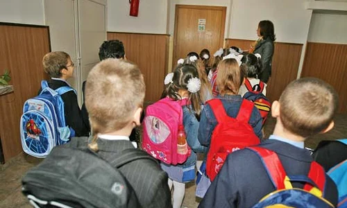 4 2 ghiozdane 35col jpeg