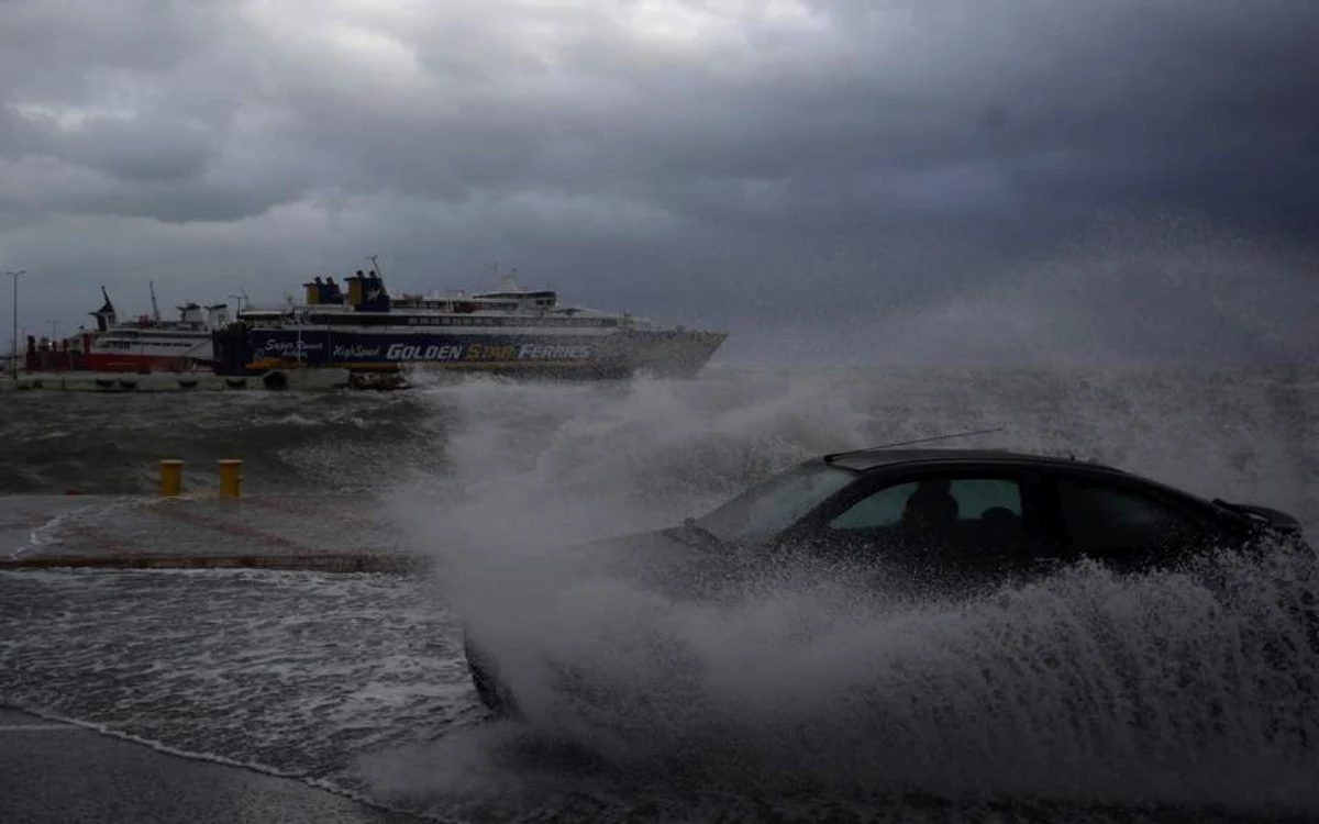 Este este ”cod roşu” de furtuni puternice, vânt şi căderi de grindină în GreciaFoto: sever weather.eu