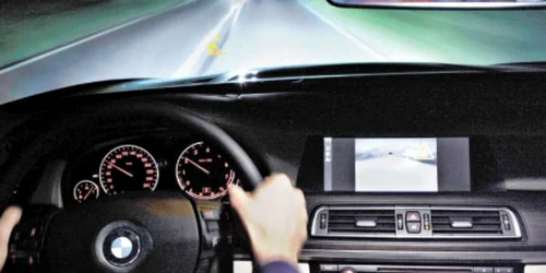 Sistemul de vedere nocturnă îmbunătăţeşte siguranţa la volan