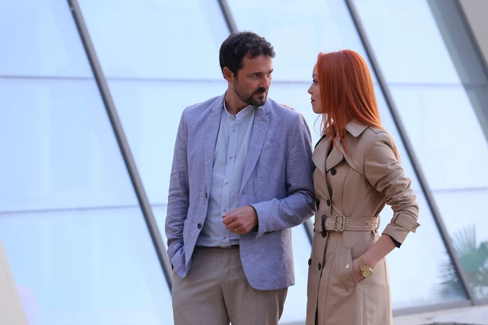 Emilian Oprea şi iubita lui, la premiera filmului
