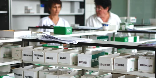 Medicamentele neplătite cu lunile aduc „excursii” în instanţă pentru farmacişti