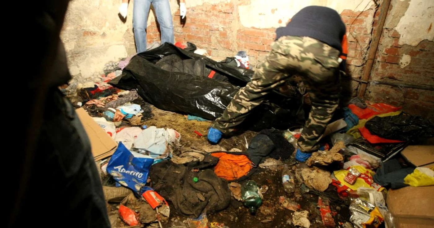 La prima vedere, poliţiştii bănuiesc că bărbatul a murit de foame