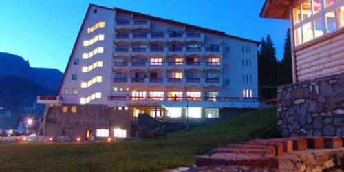 Hotelul Peştera