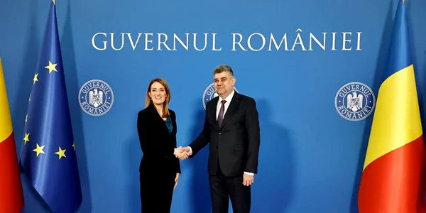 premierul Marcel Ciolacu alături de preşedinta Parlamentului European, Roberta Metsola Foto: Facebook