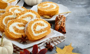 Rulada de dovleac  Sursa foto shutterstock 2056518713 jpg