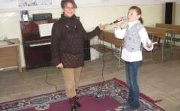 Focşani: Aurelia Vaida este profesoara care fabrică vedete