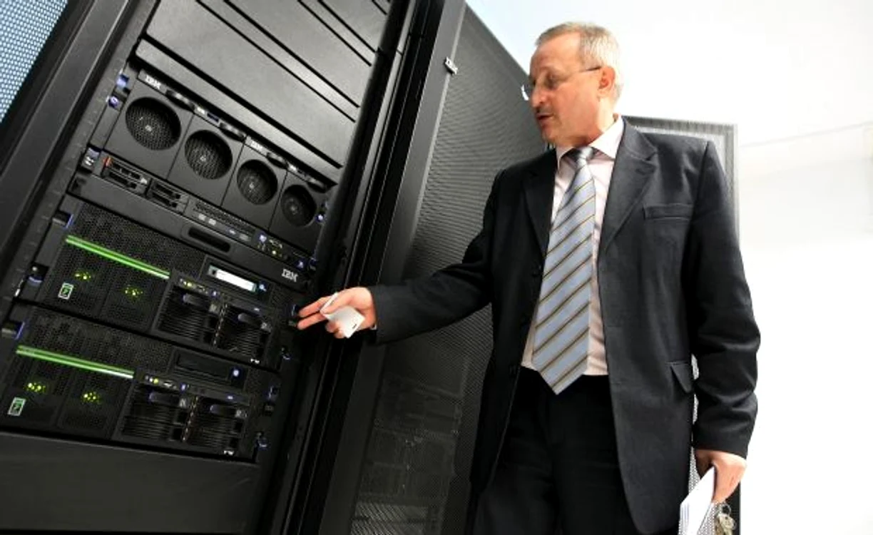 
    Heartbleed permite unui atacator sa obtina acces la informatiile stocate in memoria server-ului  