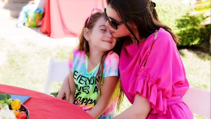 Irina Columbeanu si Monica Gabor jpeg