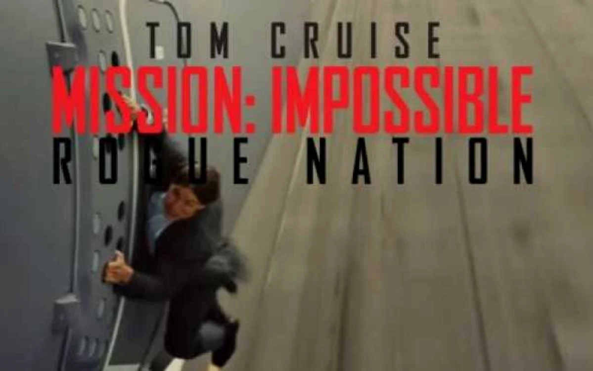 Una dintre cele mai indraznete cascadorii--Tom Cruise supendat la cativa km deasupra solului