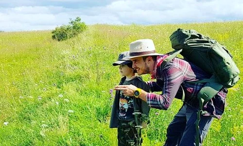 Serban Copot drumetie in natura cu fiul sau (9) jpeg