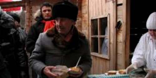 1000 de porţii de fasole au fost pregătite pentru 1 Decembrie
