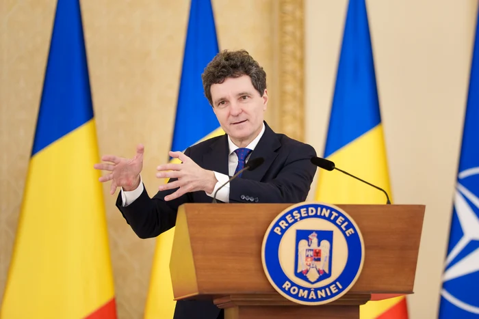 Nicuşor Dan efectuează prima vizită oficială în Franța.