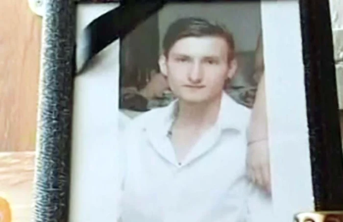 Vlăduţ Matanie (18 ani), elev în clasa a XII-a, a ajuns la spital cu răceală puternică
