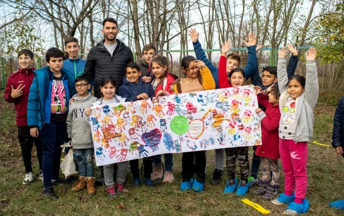 Horia Tecău, alături de copiii de la Casa Bună