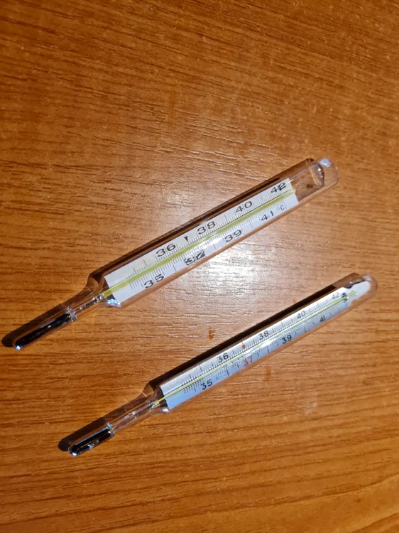 Poliţia a deschis dosar penal pentru trafic de substanţe toxice după ce o femeie a spart un termometru medicinal