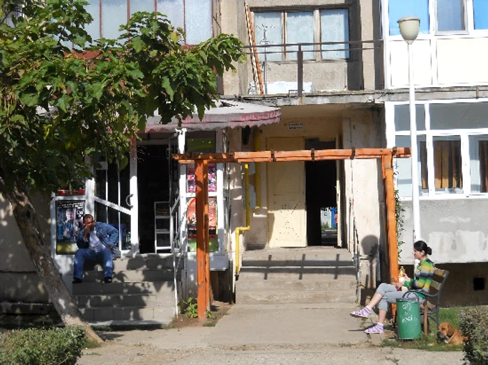 Blocul în care locuia femeia