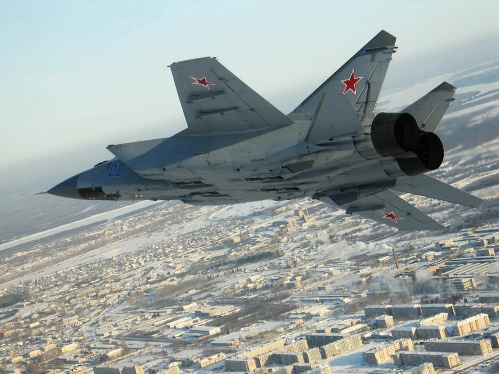 Mig 25