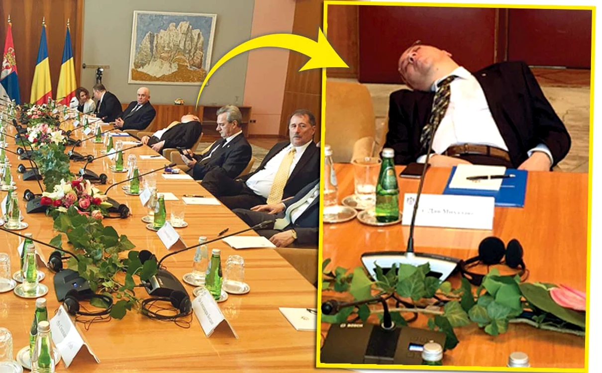 
    În România somnului bine făcut, președintele Iohannis îi ia apărarea somnorosului de la Cotroceni  
