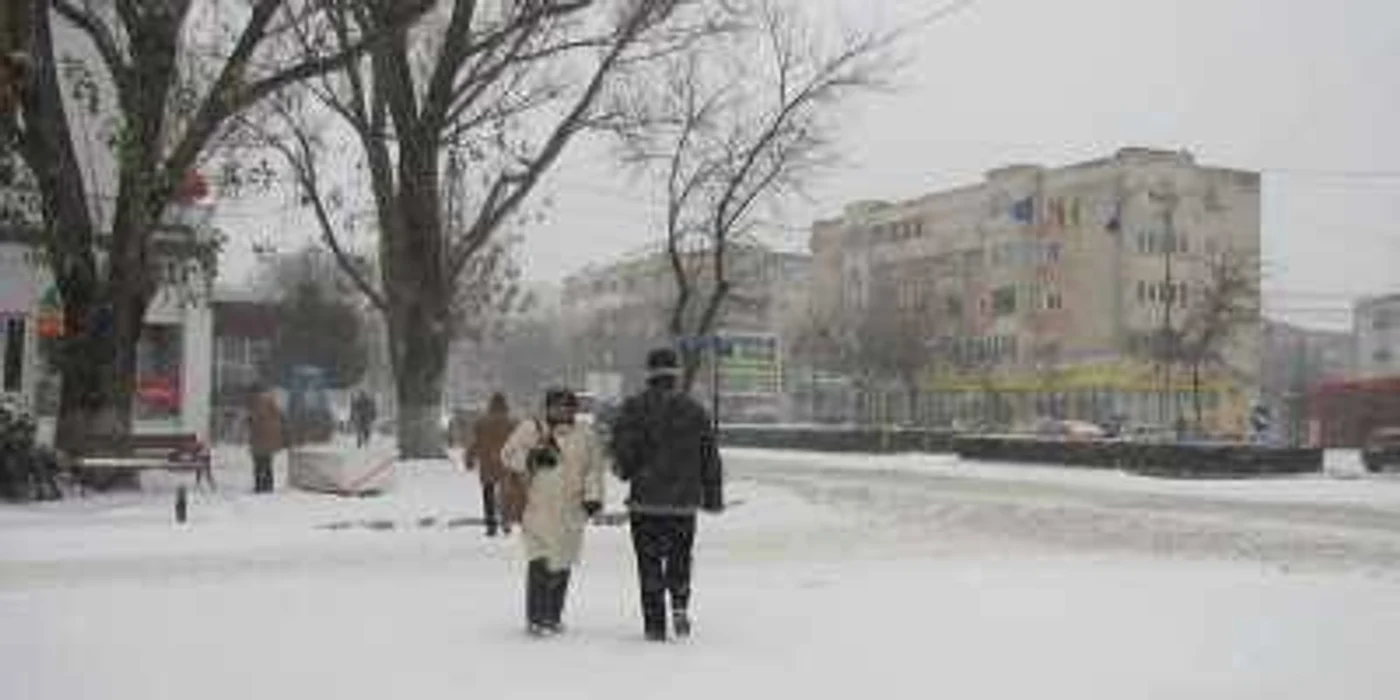 Ninge în continuu de azi-noapte