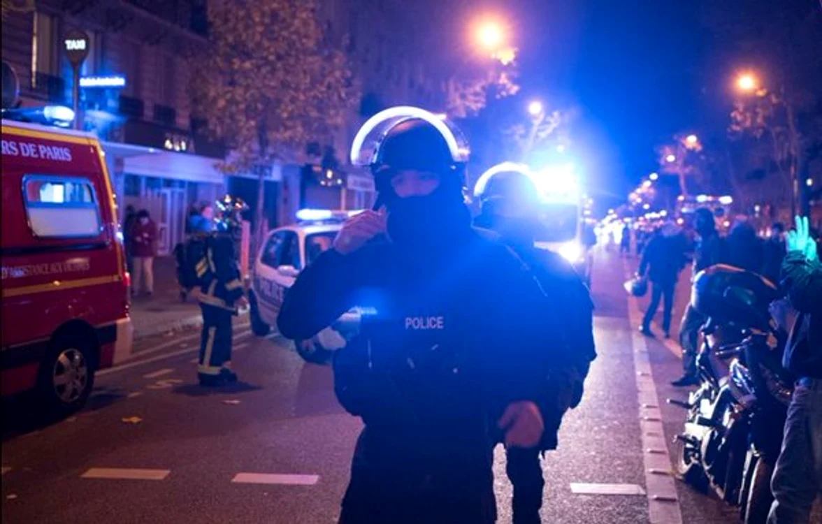 
    Forţele de ordine franceze au dezvoltat o vastă operaţiune anti-teroristă miercuri dimineaţă, 18 noiembrieFoto Twitter  