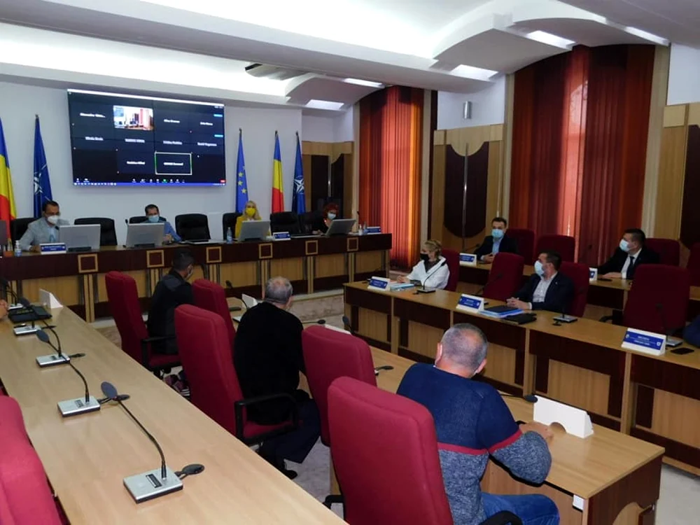 Criza din Consiliul Local a fost rezolvată la Consiliul Judeţean FOTO: Facebook Cătălin Toma